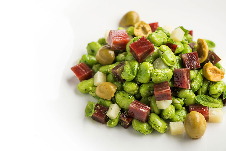 Broad bean salad with dices of Ham