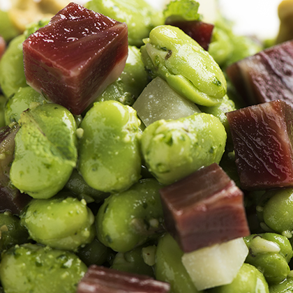 Broad bean salad with dices of Ham